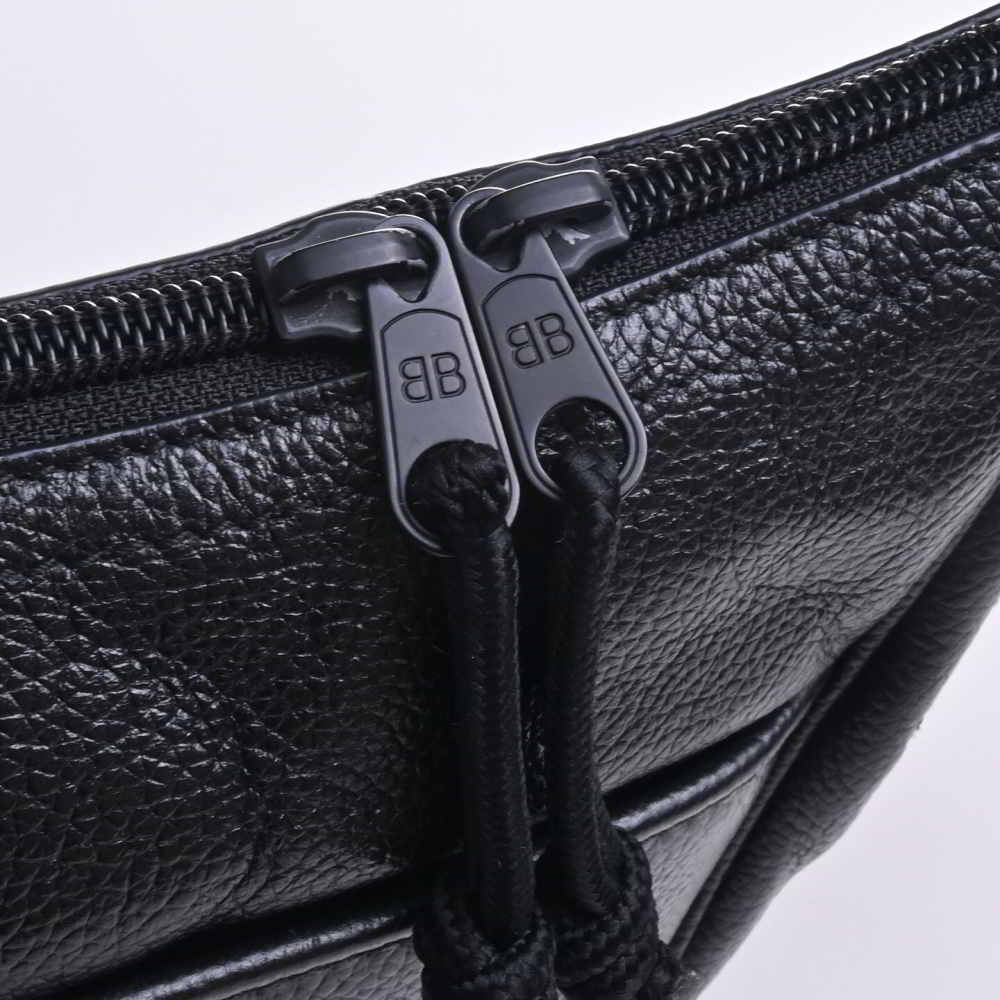 Balenciaga Leather Logo Shoulder Bag Black - Picture 7 of 7